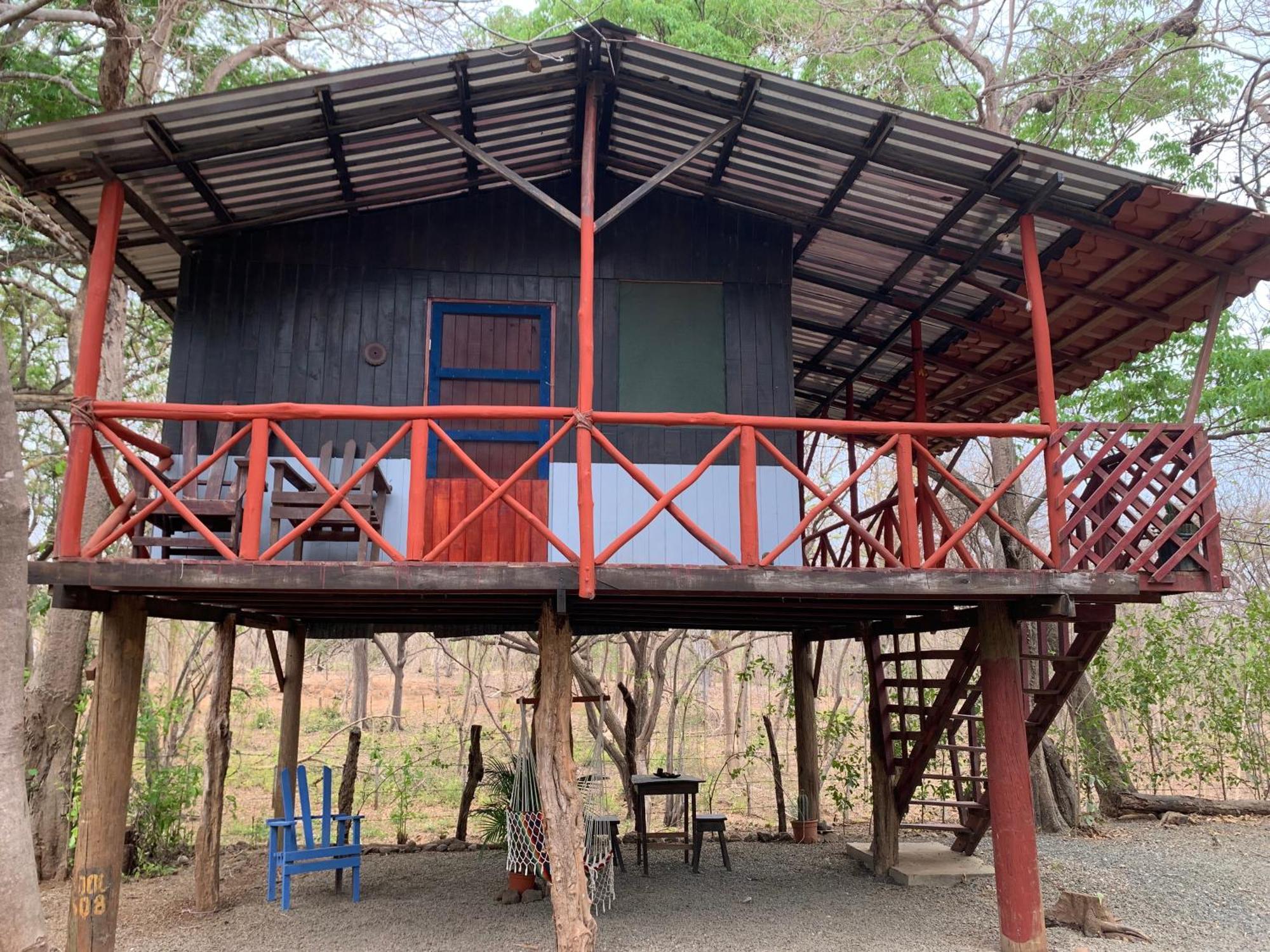 Nieves Surf Hostel And Camping بلايا أفيينا المظهر الخارجي الصورة